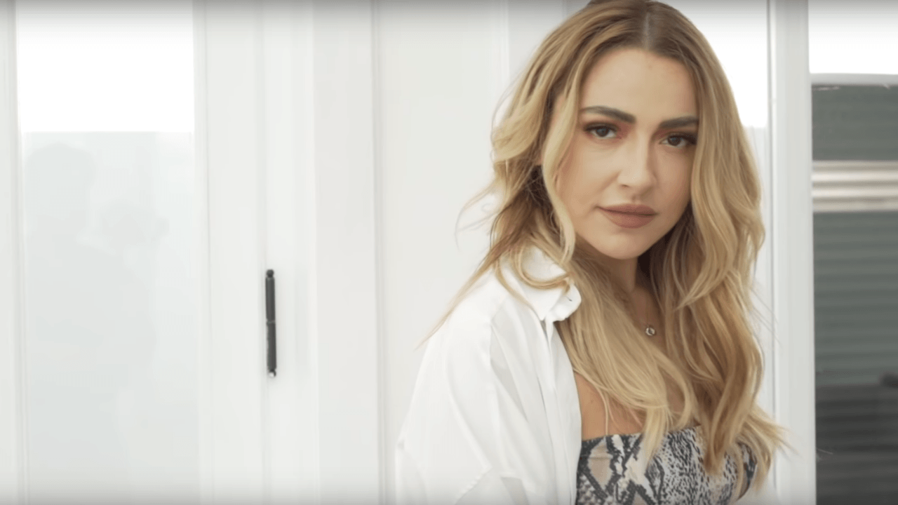 Hadise'den duygusal paylaşım: Seni senden bile çok seviyorum