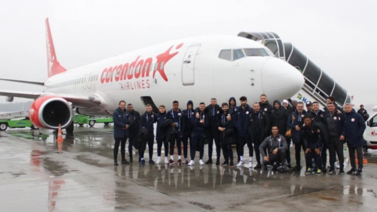 Alanyaspor'un uçağı Sivas'a inemedi!