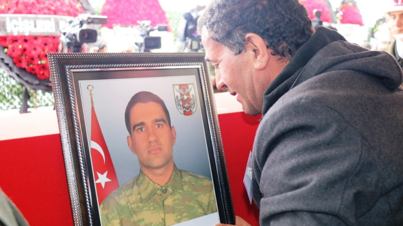 İdlib şehidine son bakış...