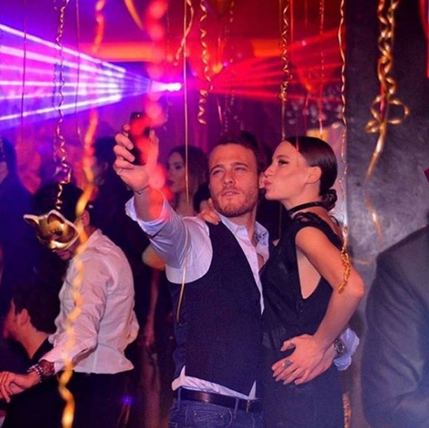 Serenay Sarıkaya, Kerem Bürsin Fas'ta ortaya çıktılar