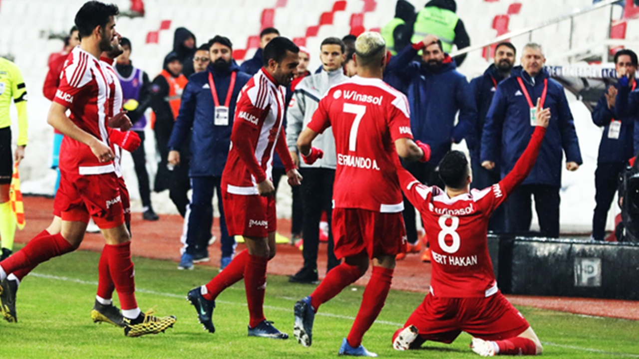 Mert Hakan'ın gol sevinci sosyal medyayı karıştırdı!