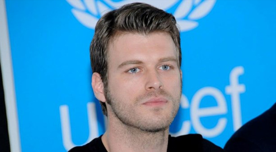 Kıvanç Tatlıtuğ’dan eğitime destek