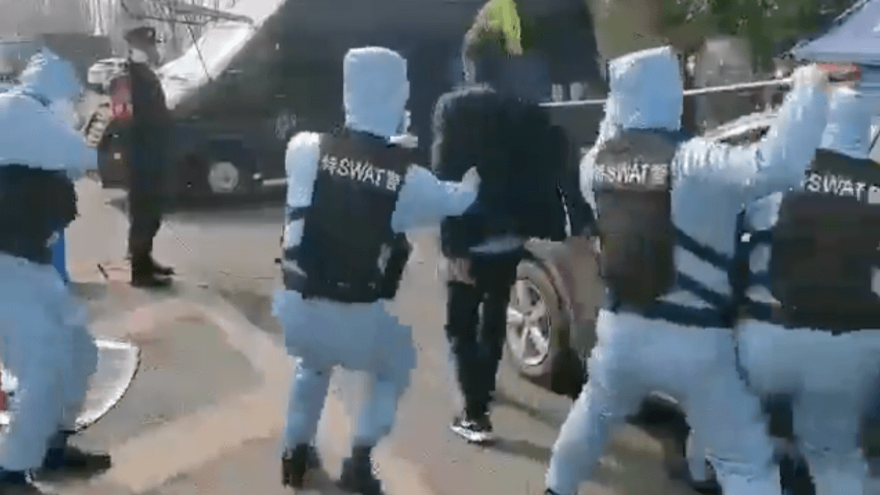 Çin'de bir acayip koronavirüs tatbikatı