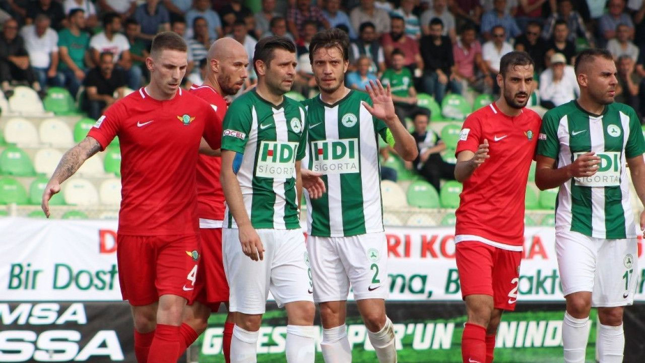 Akhisarspor 3 puanı 2 golle aldı
