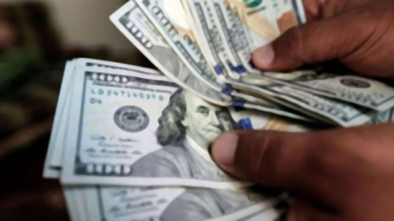 Dolandırıcıların son kurbanı eski rektör, 117 bin dolarını kaptırdı