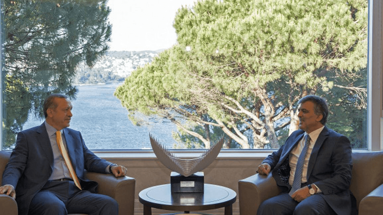 Son anket Abdullah Gül'ü çok üzecek!