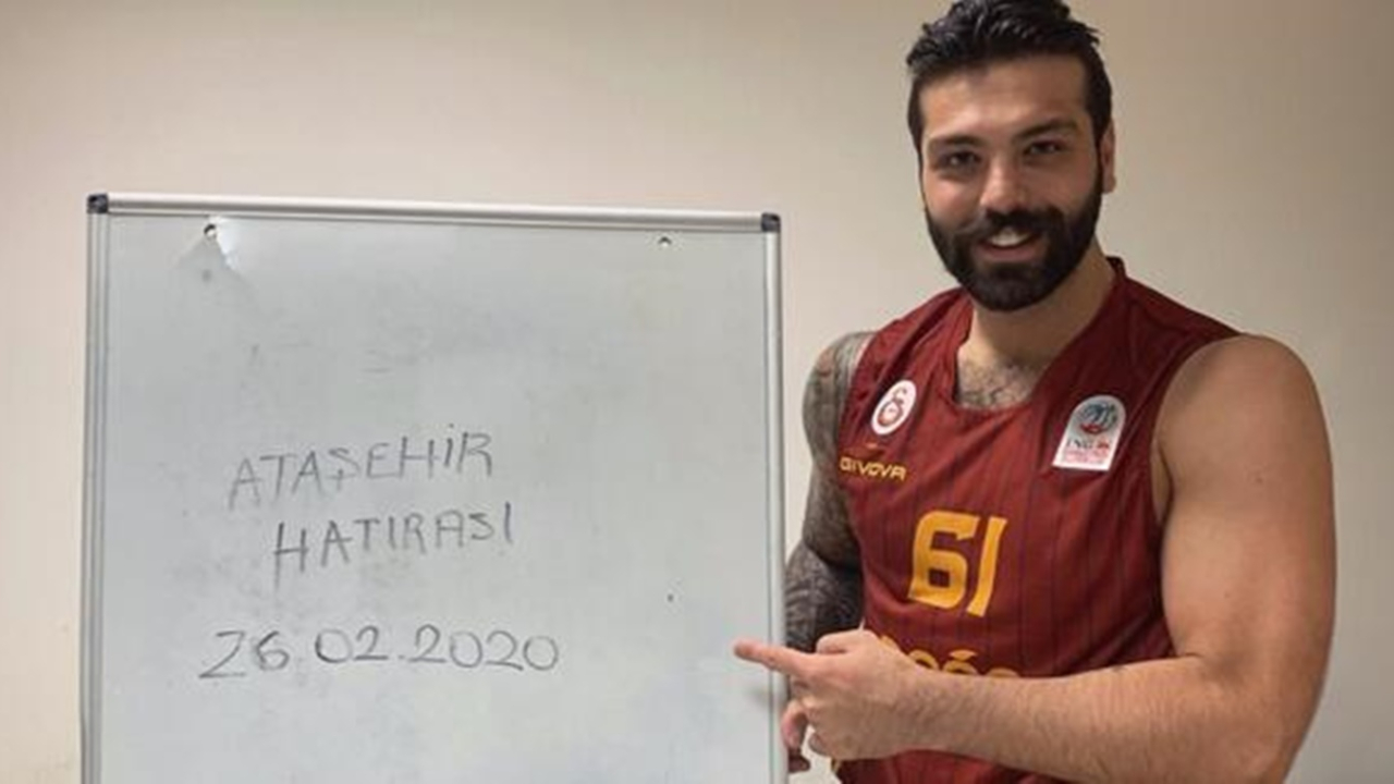 Göksenin Köksal'dan Ozan Tufan'a gönderme!