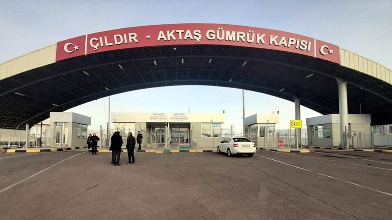 Türkiye-Gürcistan sınırında kırmızı alarm... Türklerin çıkışına izin verilmiyor!