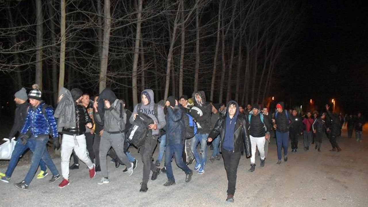 Mülteciler Avrupa'ya akın ediyor...
