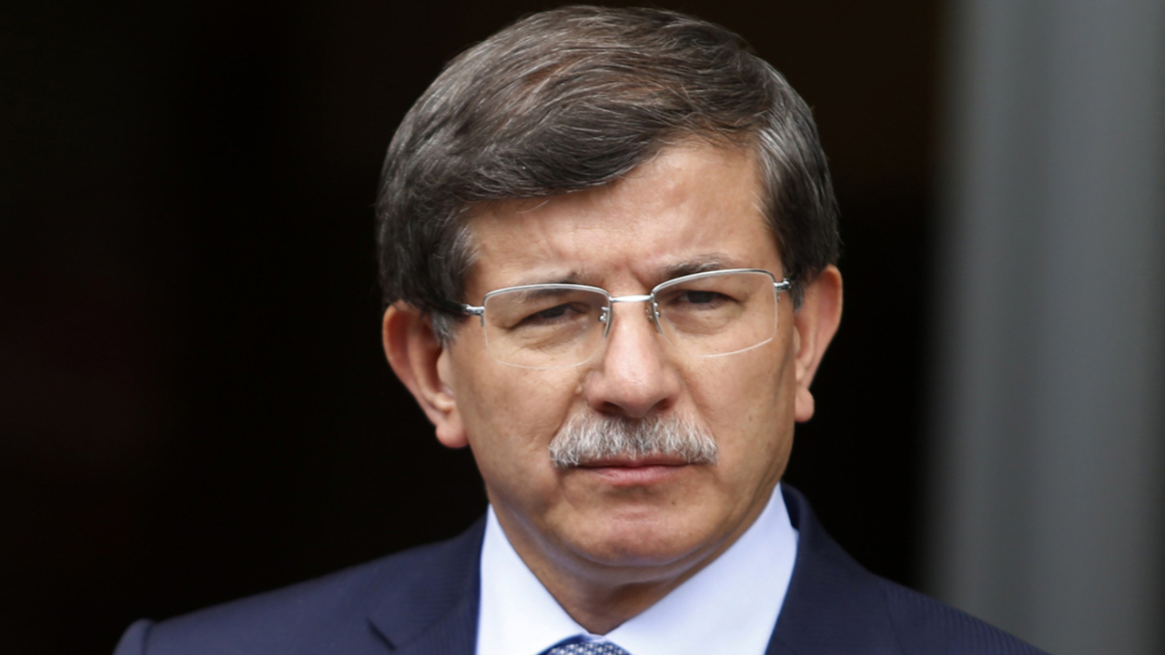 Sen bir sus Davutoğlu!