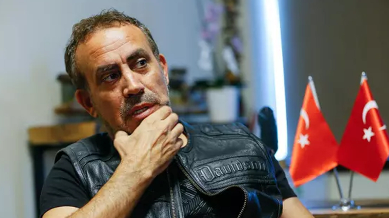 Haluk Levent'ten sınırdaki sığınmacılara yardıma tepki gösteren takipçisine yanıt