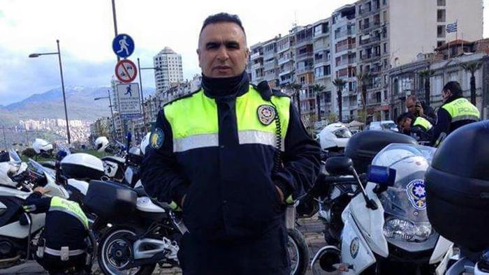 'Babamız evde yok kapıyı açamayız'