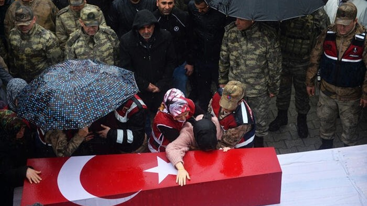 Türkiye şehitlerini uğurluyor
