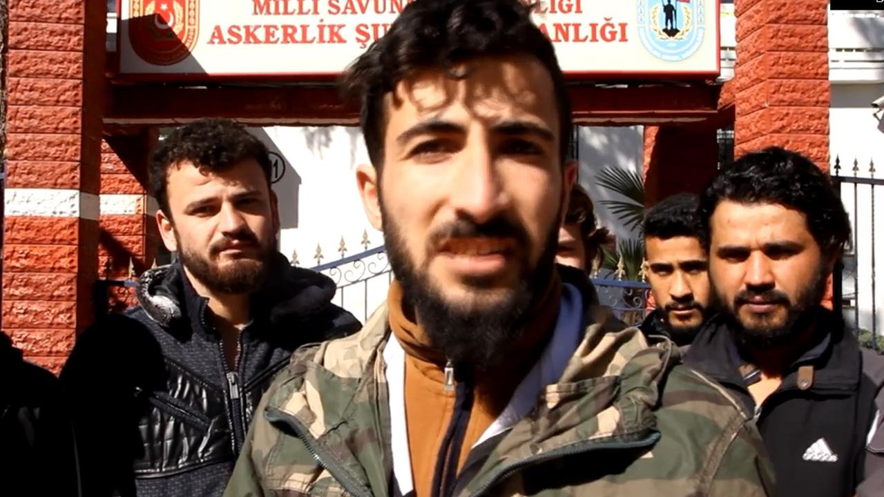 Suriyeli gençlerden Askerlik Şubesi'ne başvuru...