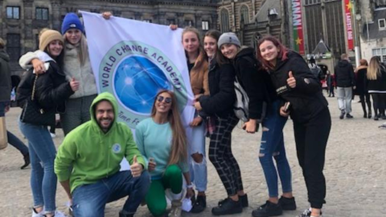 Dünya Değişim Akademisi 160. merkezini Amsterdam’da açtı