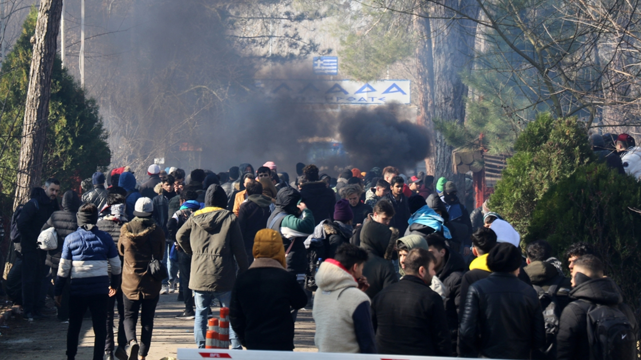 AP'li vekillerden Yunanistan'a çağrı...