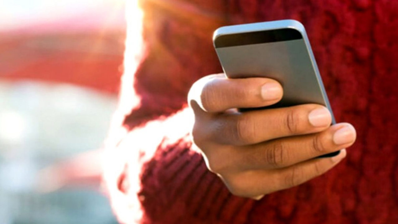 Cep telefonlarına yeni vergi