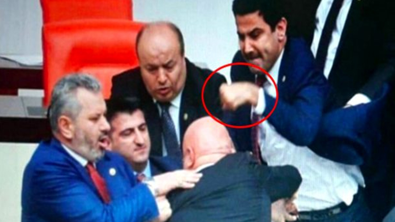 İbrahim Halil Yıldız'ın elinde kırık tespit edildi
