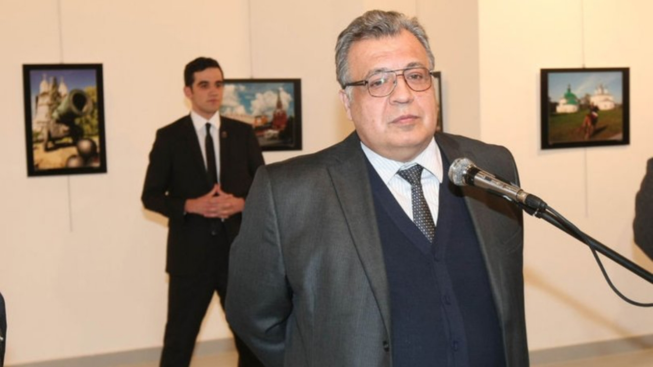 Karlov suikastında müebbet talebi