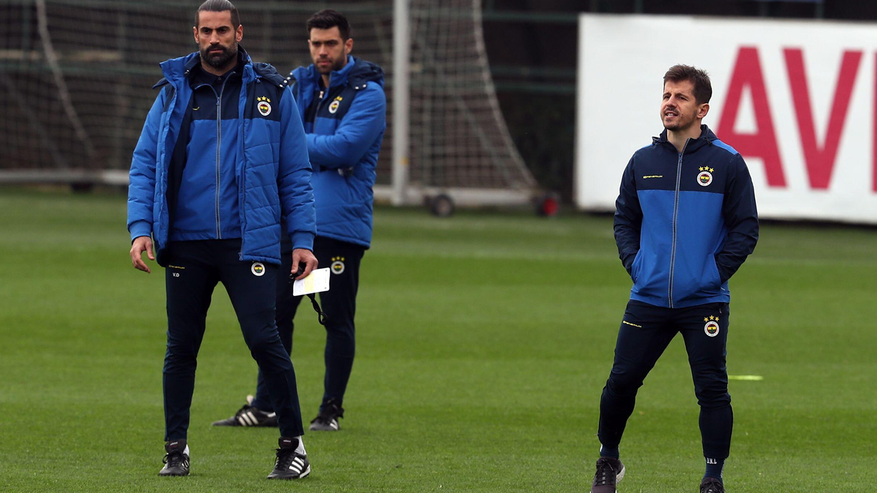 Fenerbahçe'de kaptan Emre dümene geçti