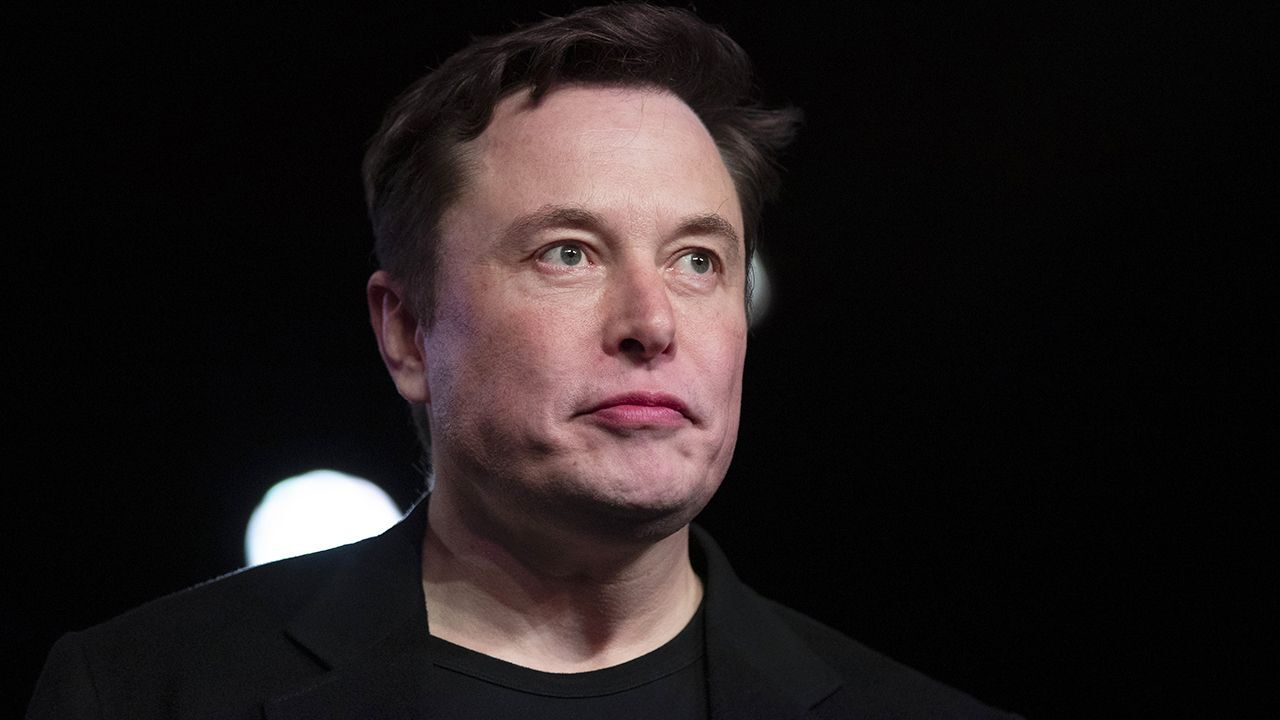 Elon Musk'ın 'Koronavirüs paniği aptalca' açıklaması tepki çekti