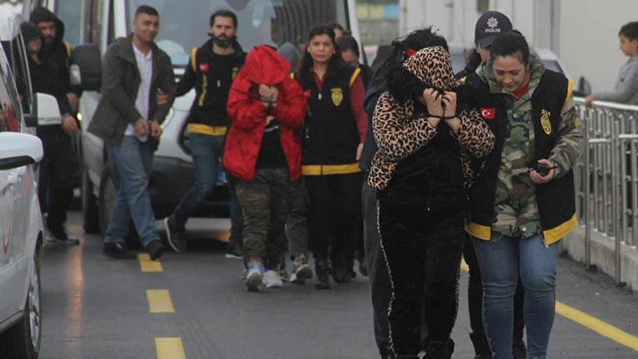 Adana'da fuhuş operasyonu! İşte fuhşun tarifesi