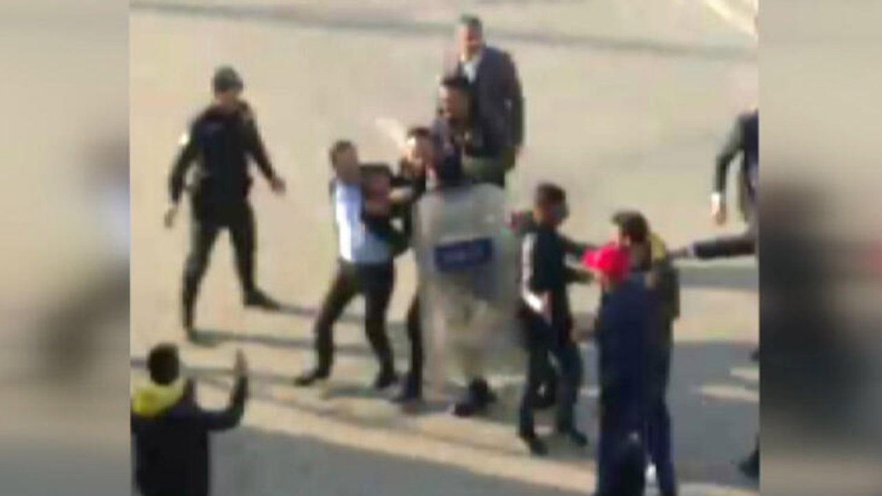 Başkan Gevrek taraftarlarla kavga etti!