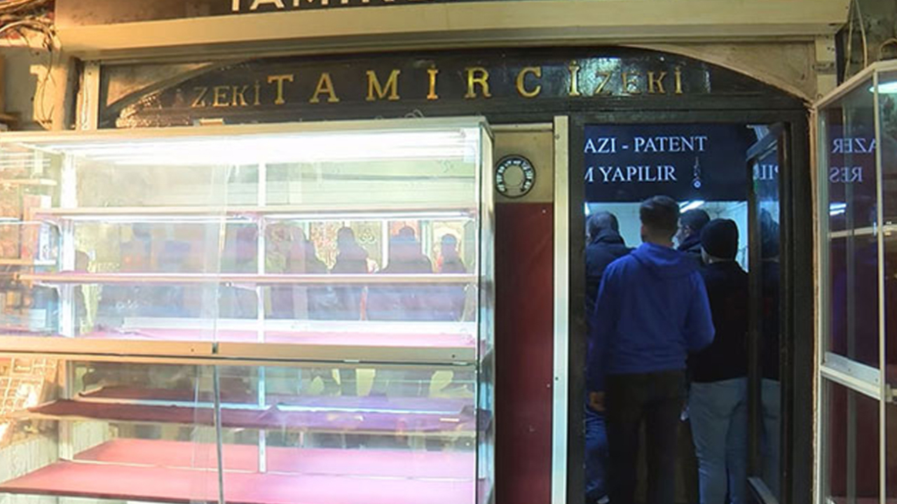 Kapalıçarşı'da 16 metrekarelik dükkan 11 milyon 812 bin liraya satılıyor