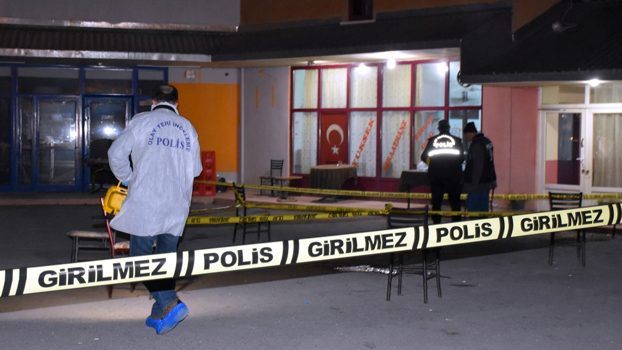 Akrabalarına kurşun yağdırdı: 3 ölü, 4 yaralı!