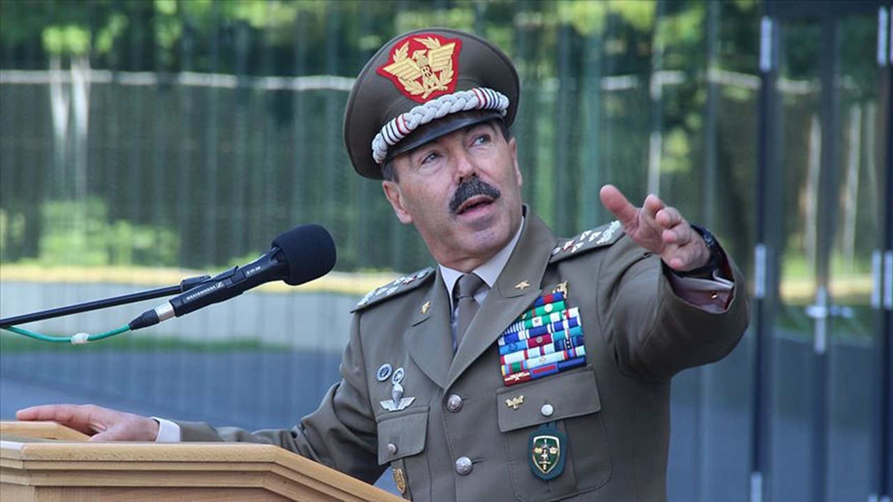 Kara Kuvvetleri Komutanı Koronavirüs'e yakalandı!