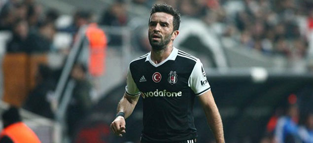 Gökhan Gönül antrenmanda sakatlandı