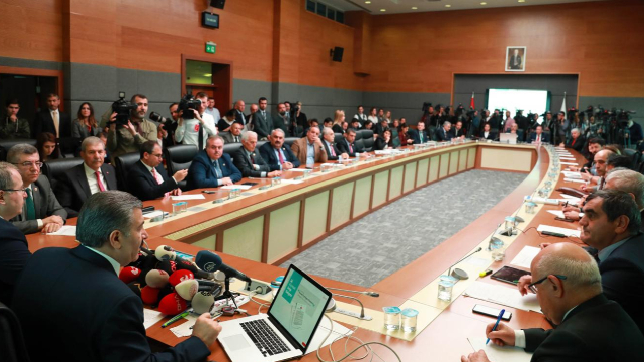 Son dakika... Koronavirüs Bilim Kurulu toplantısı Sağlık Bakanlığı'nda başladı