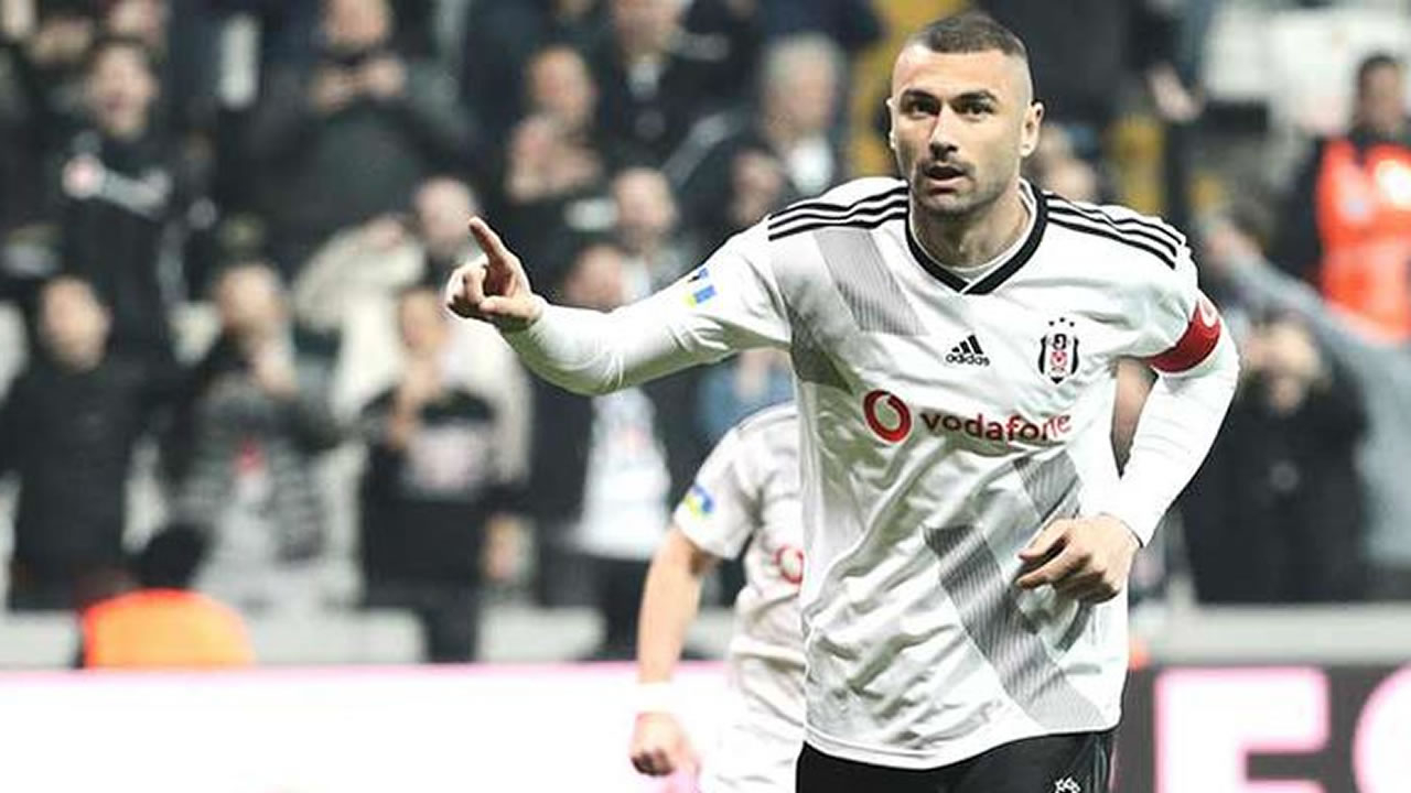 Burak Yılmaz Galatasaray'ı bekliyor