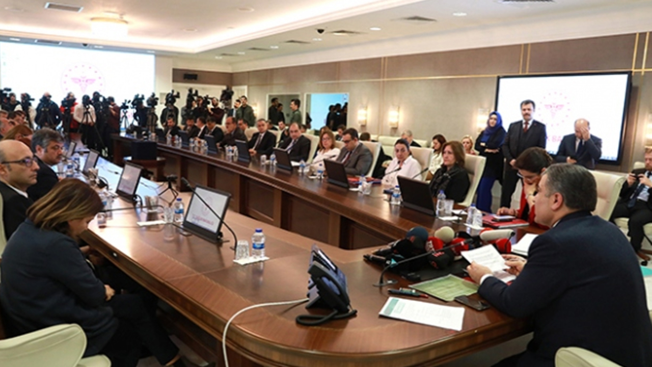 Son dakika... Koronavirüs (Coronavirüs) Bilim Kurulu 4 bakanın katılımıyla saat 16:30'da toplanacak!