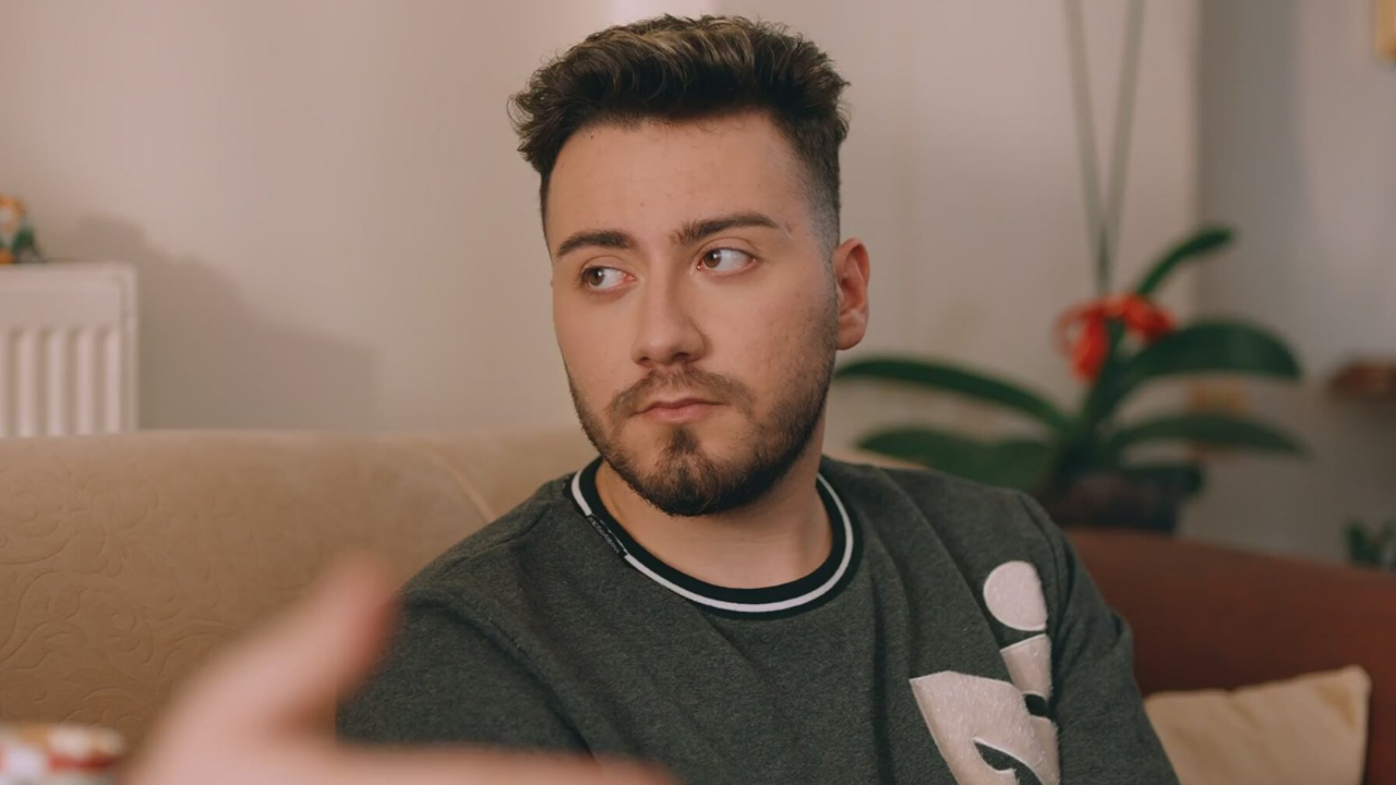 YouTube Enes Batur'u yasakladı