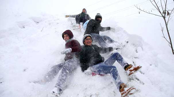 Bursa ve pekçok ilde pazartesi günü okullar tatil!
