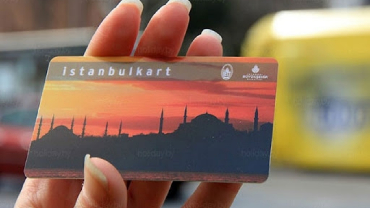 İBB'den üniversiteyi kazanamayan gençlere İstanbulkart imkanı