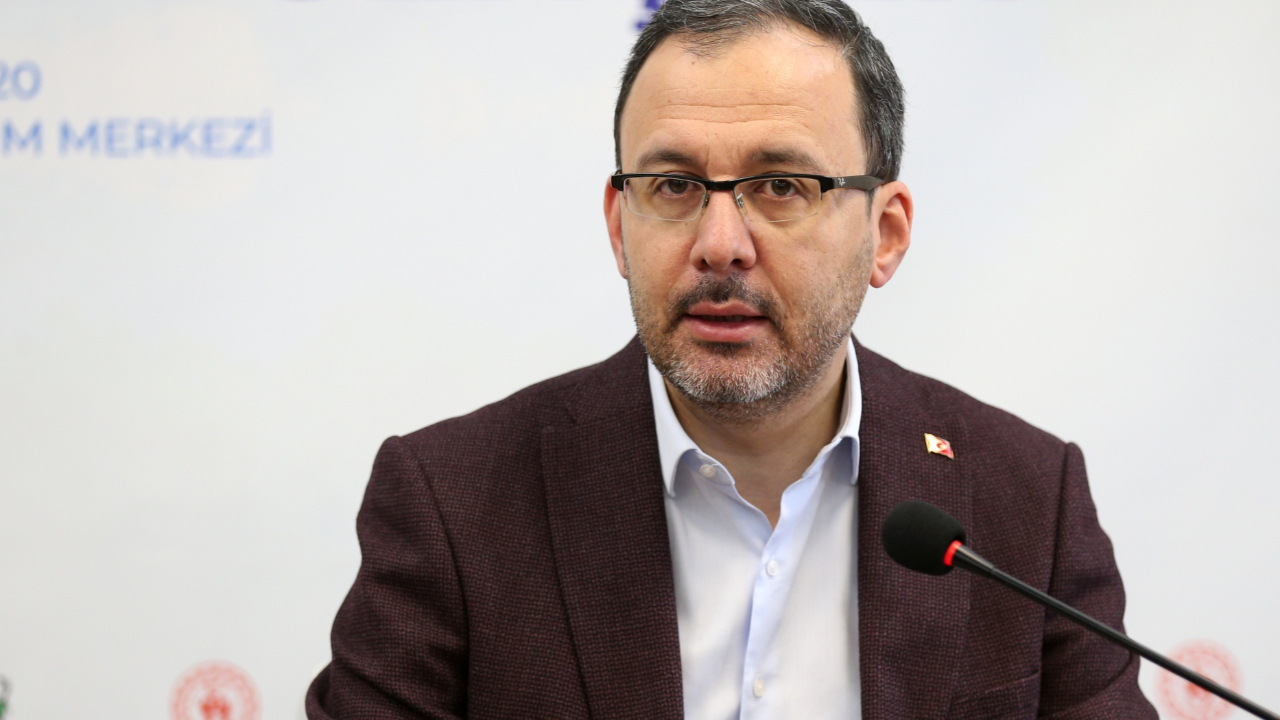 Bakan Kasapoğlu duyurdu! Öğrencilerden ücret alınmayacak
