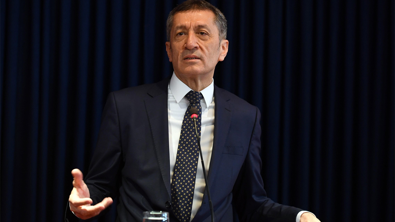 Bakan Selçuk uzaktan eğitimin detaylarını açıkladı