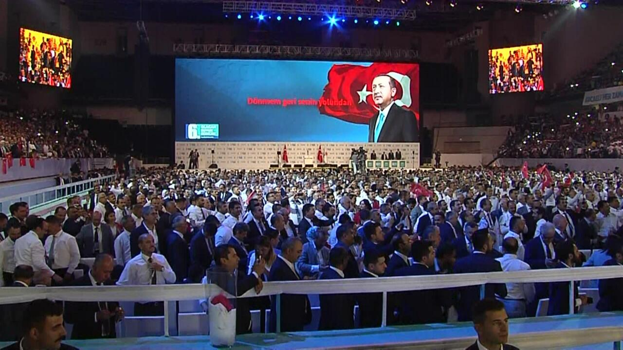 AK Parti hafta sonu yapılacak kongreleri erteledi!