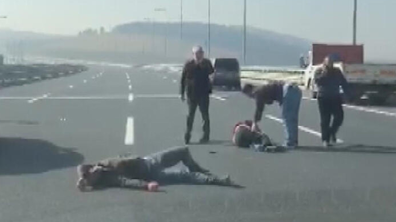İstanbul Kuzey Marmara Otoyolu'nda kaza sonrası tekme ve yumrukların havada uçuştuğu kavga