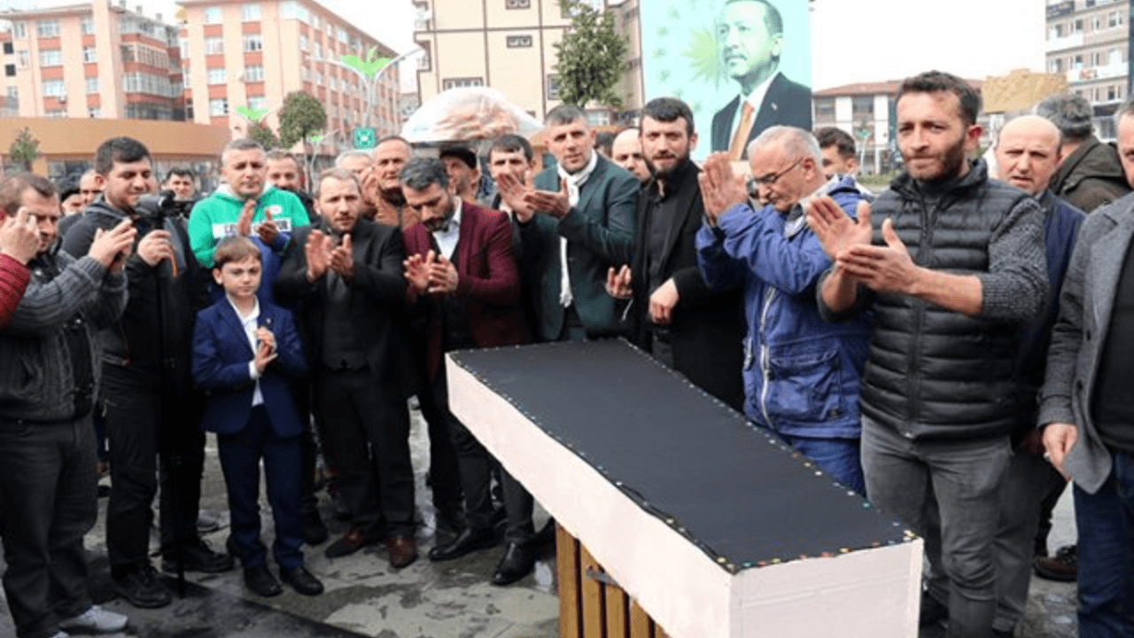 Rize eski milletvekiline gıyabi cenaze namazı!