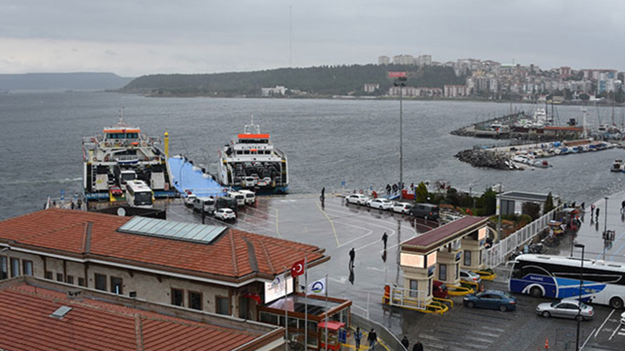 Son dakika... Feribot seferlerine 'poyraz' engeli