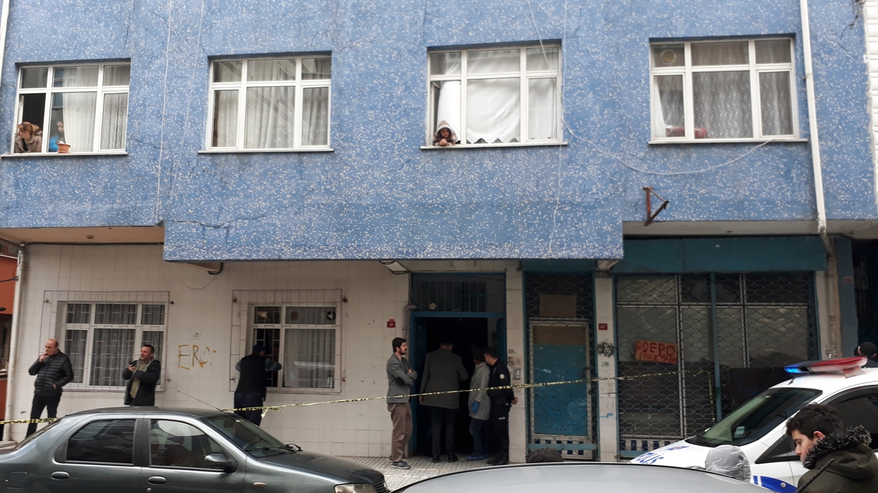 Bıçak ve cam darbeleriyle öldürüldü...