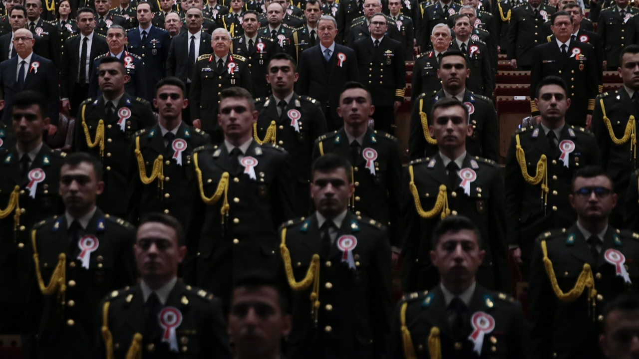 Atatürk'ü de manipülasyonlarına alet ettiler!
