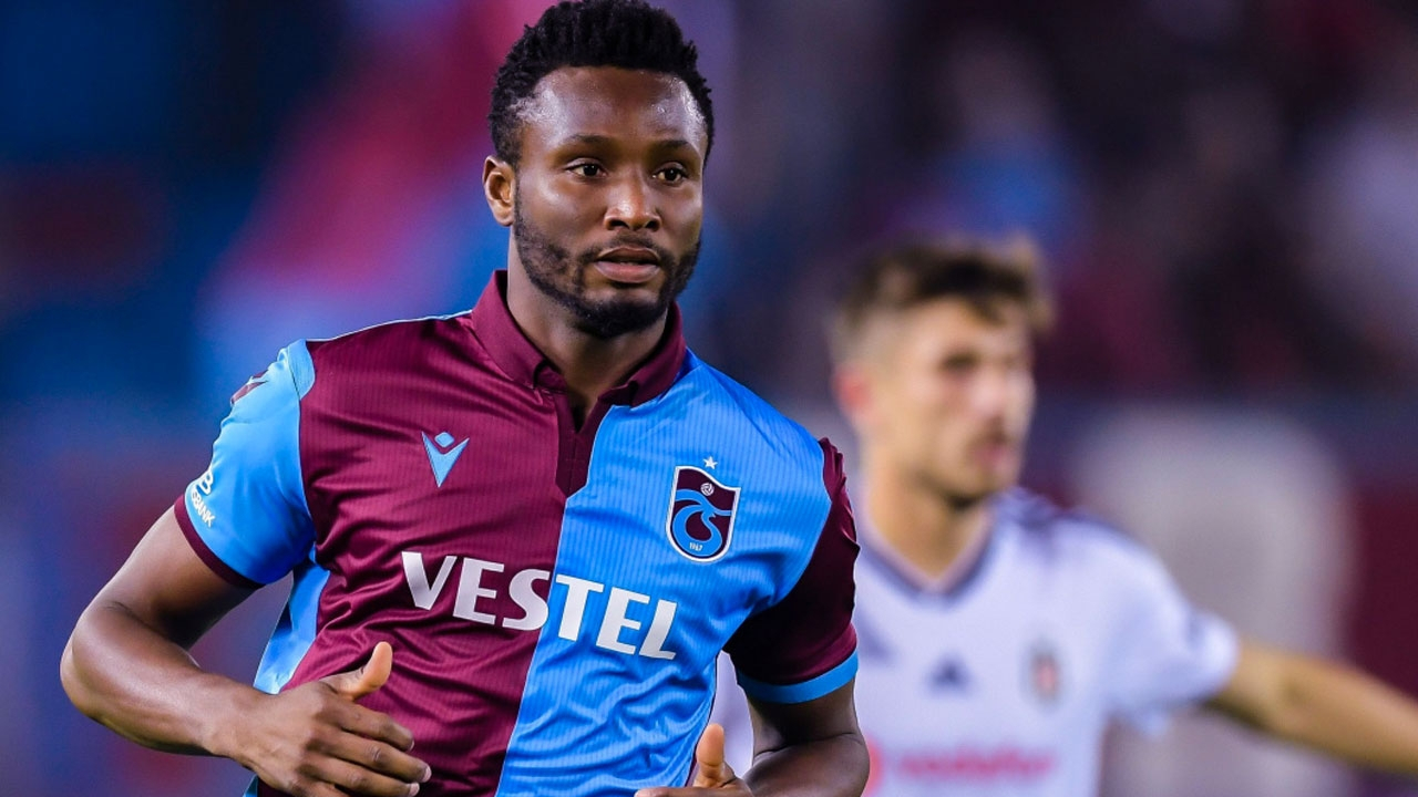 Lige devam kararının ardından... İsyan eden Obi Mikel'le yollar ayrıldı!