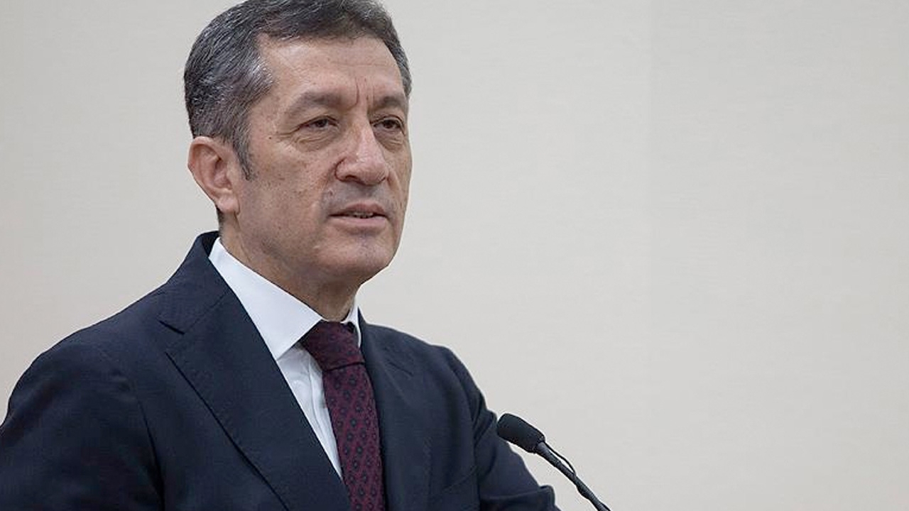 Bakan Selçuk'tan 40 dakika teneffüs sözü!