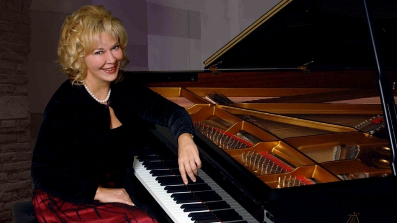 Gülsin Onay'ın 'online' konserini 800 bin kişi izledi