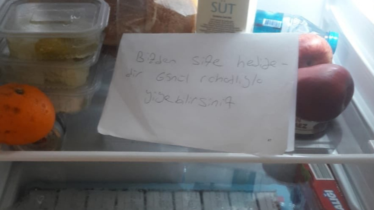 Öğrencilerden karantinadakilere duygulandıran not