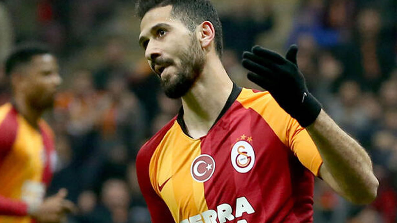 Galatasaray'da Falcao geldi, Emre Akbaba gitti!